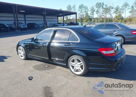 2010 Mercedes-Benz C 300 Sport из США, поврежденный, VIN WDDGF5EB0AR101482
